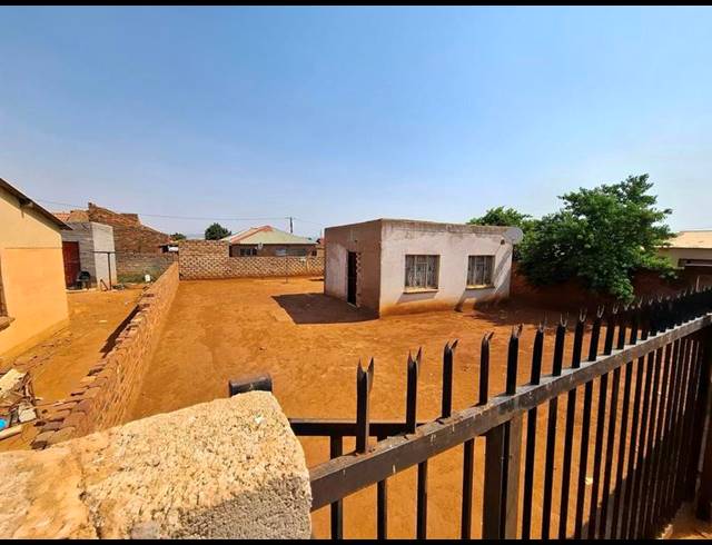 2 BEDROOM HOUSE FOR SALE IN SOSHANGUVE SOUTH